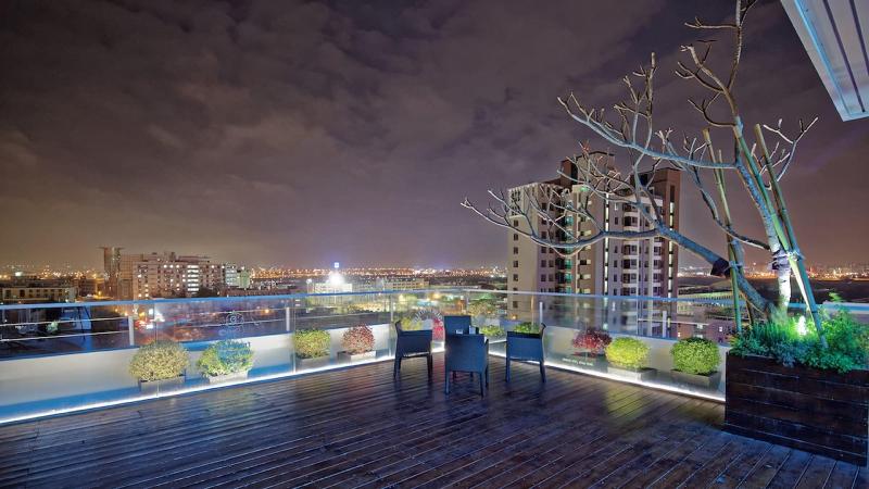 Hotel 7 Taichung image