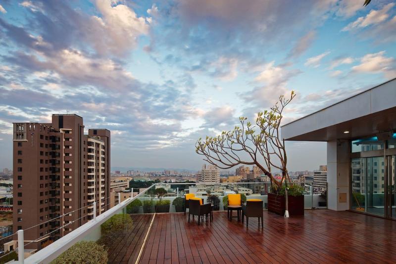 Hotel 7 Taichung image