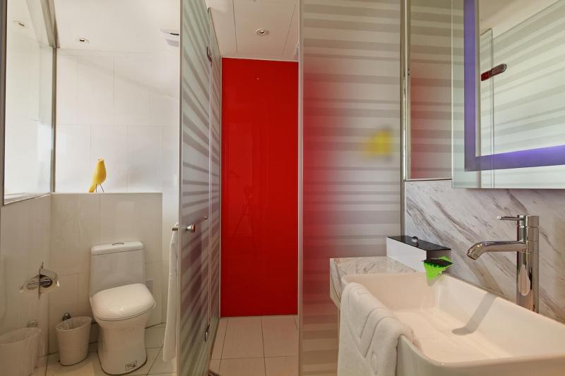 Hotel 7 Taichung image