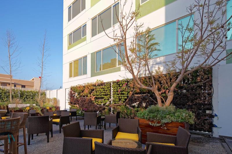 Hotel 7 Taichung image