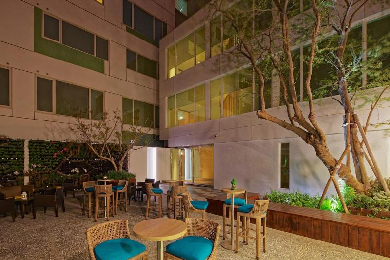 Hotel 7 Taichung image