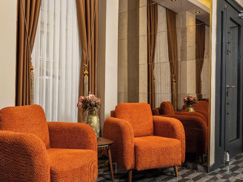 Peradise Hotel image