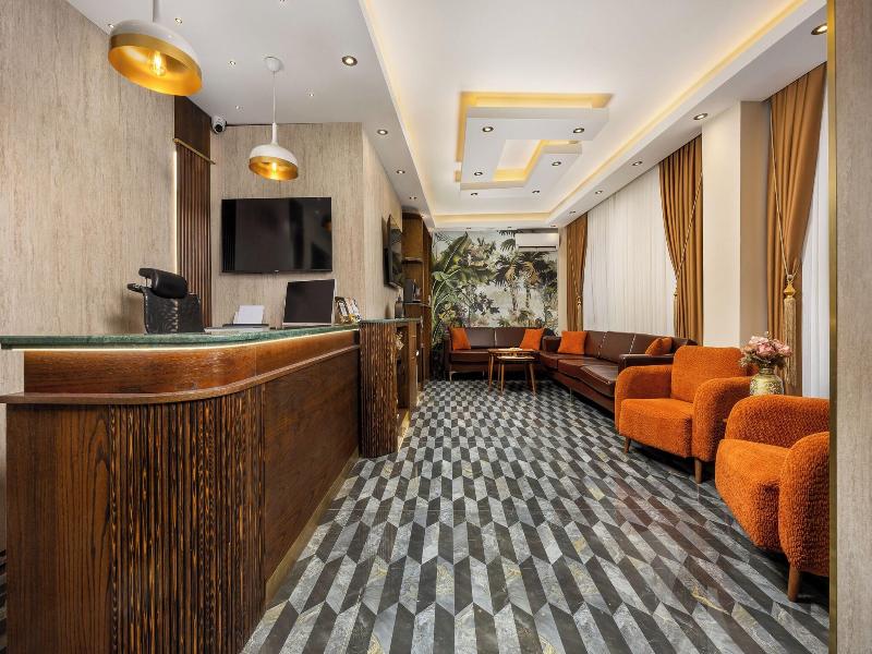 Peradise Hotel image