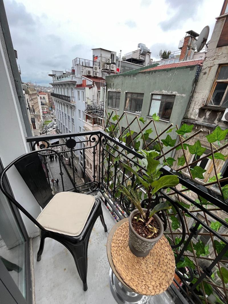 Royal Galata Hotel image