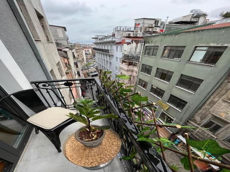 Royal Galata Hotel image