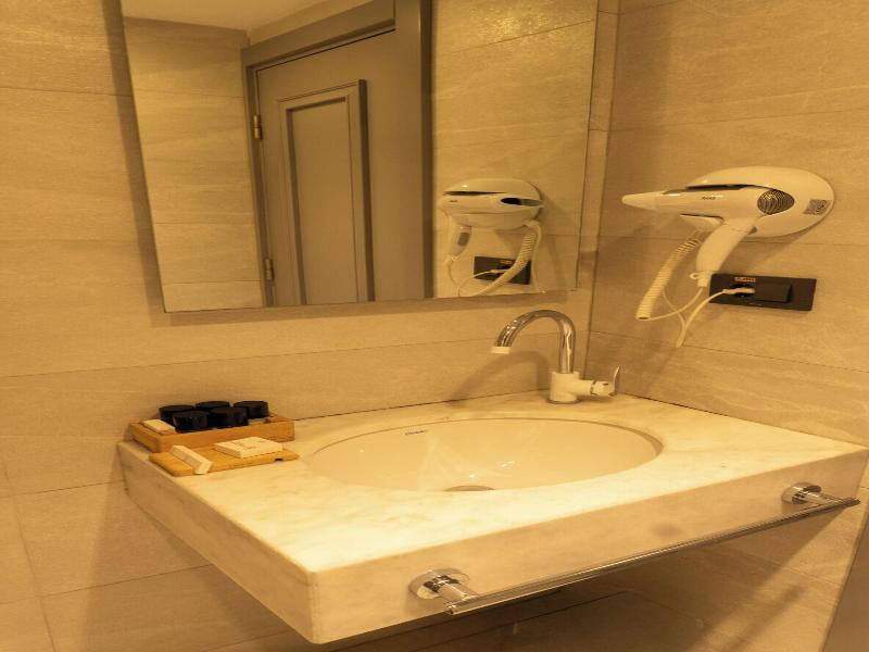 Royal Galata Hotel image