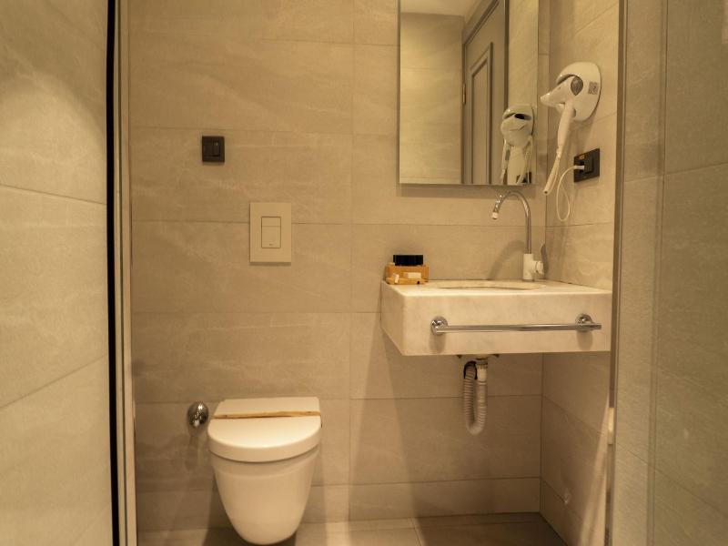 Royal Galata Hotel image