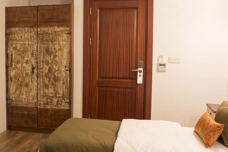 Oriella Hotel image