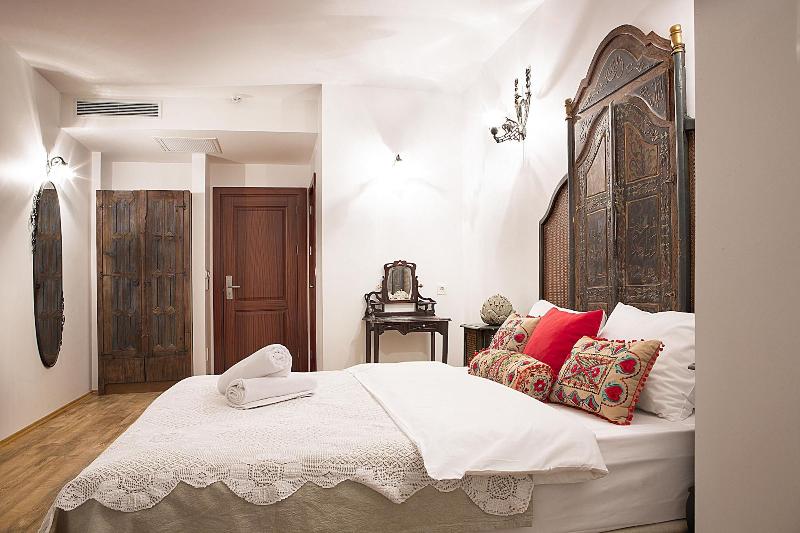 Oriella Hotel image