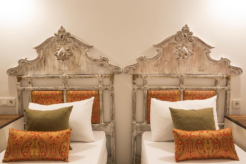 Oriella Hotel image