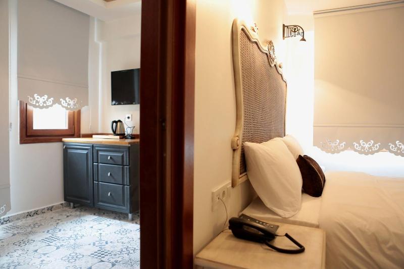 Oriella Hotel image