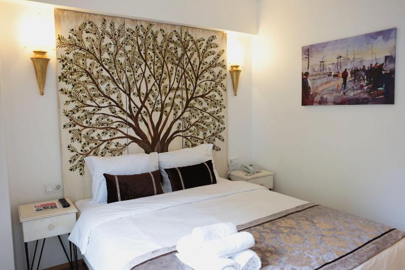 Oriella Hotel image