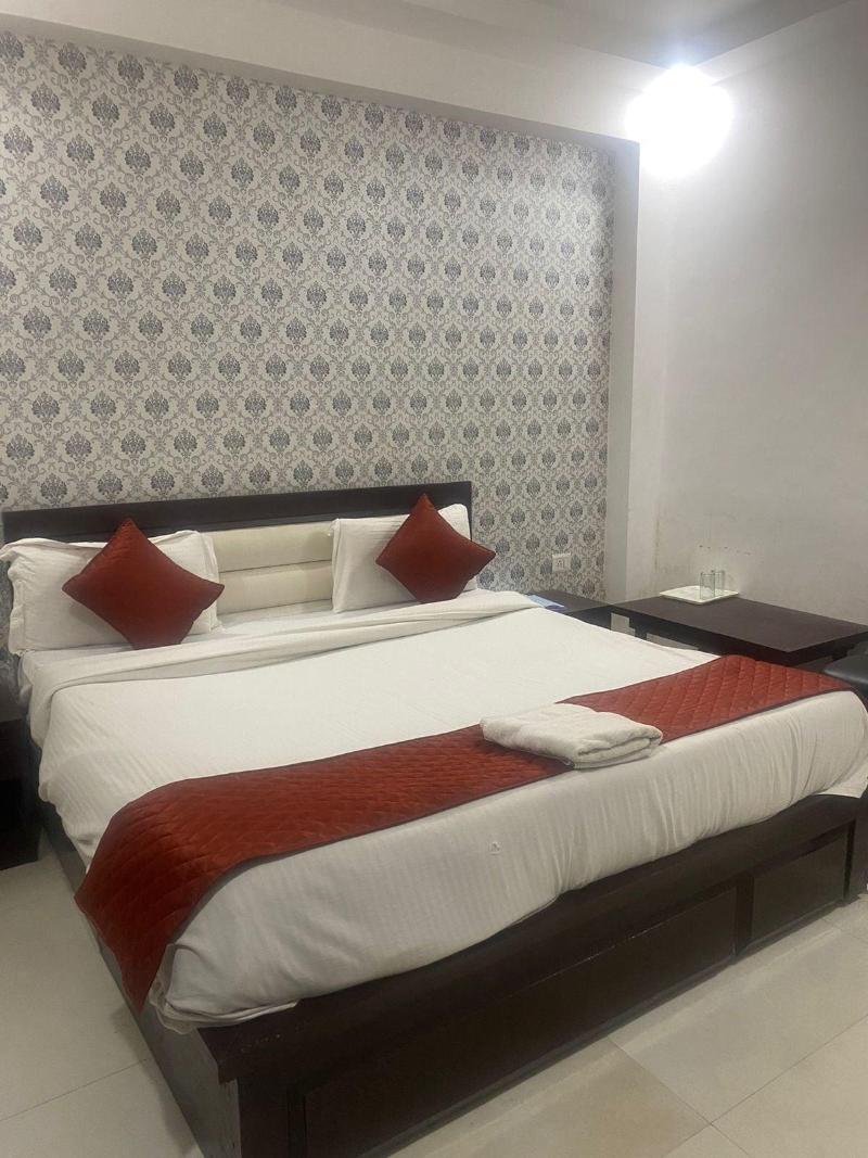Hotel Avalon Palace image