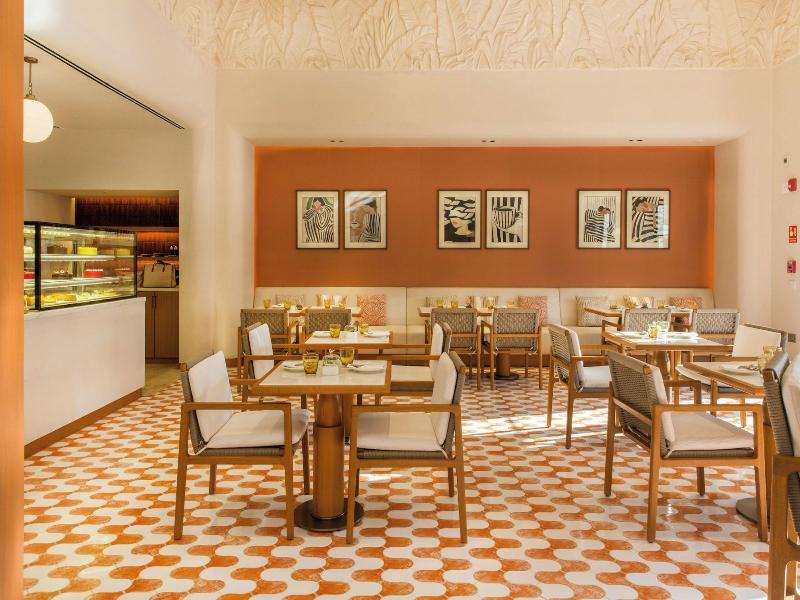 Dlf Club 4 image