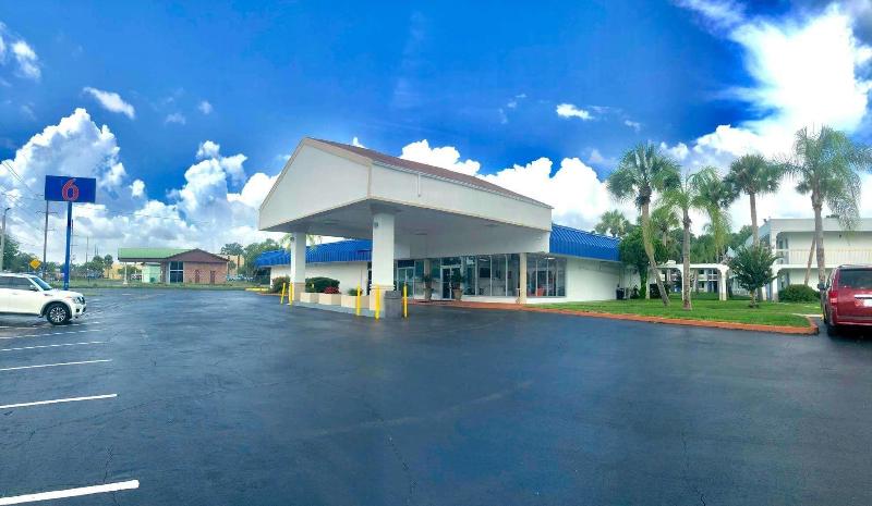 Motel 6 Starke Fl image