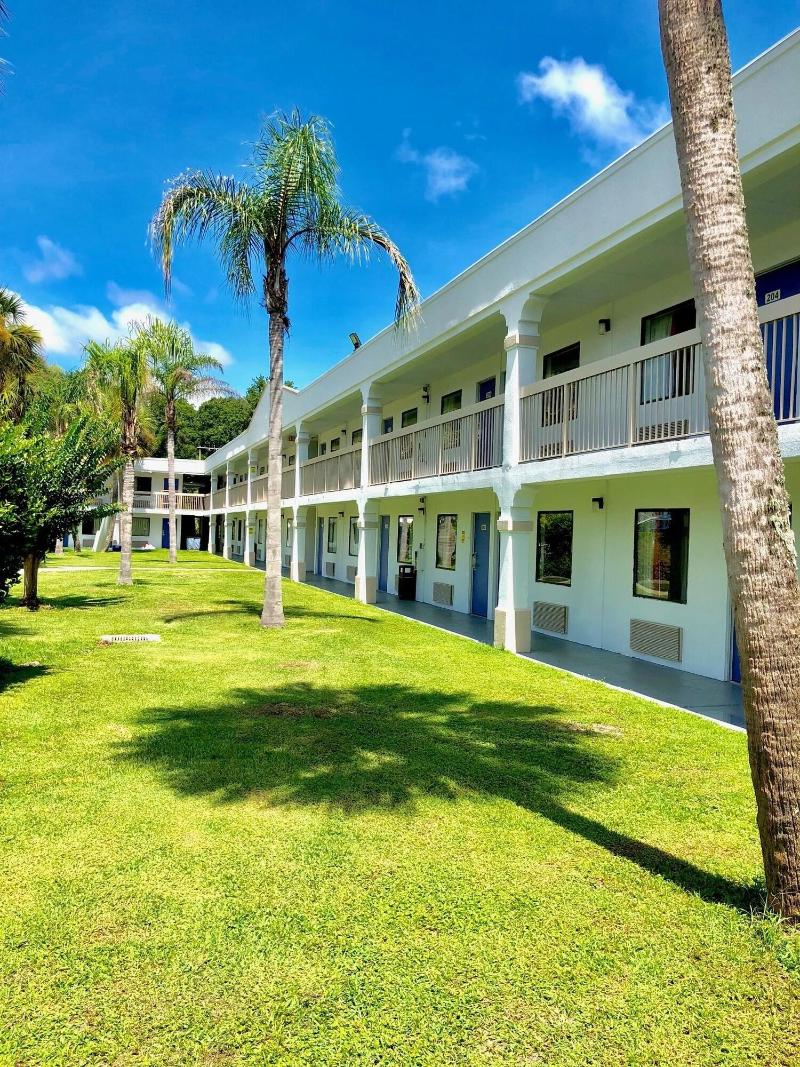Motel 6 Starke Fl image