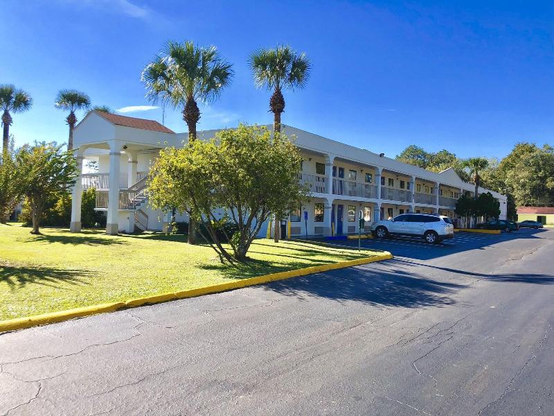 Motel 6 Starke Fl image