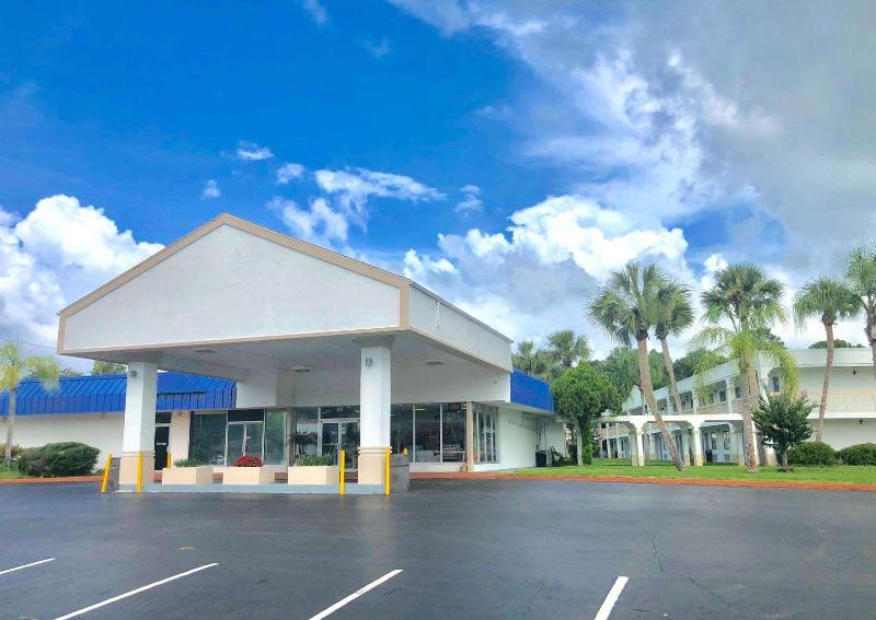Motel 6 Starke Fl image