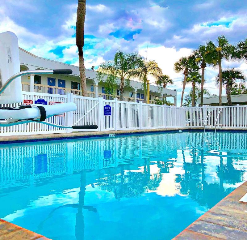 Motel 6 Starke Fl image