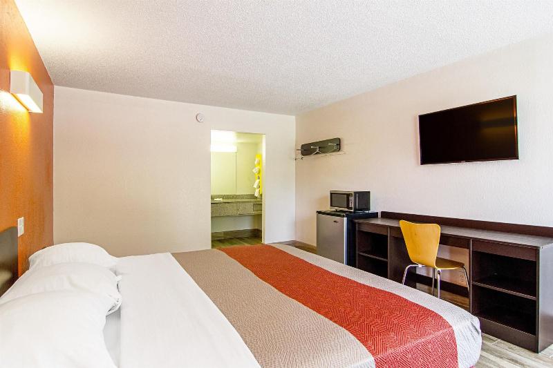 Motel 6 Starke Fl image