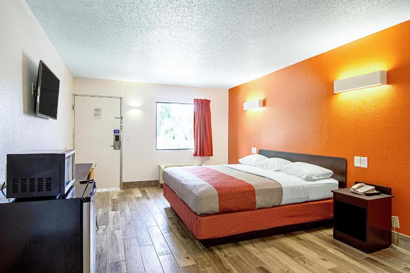 Motel 6 Starke Fl image