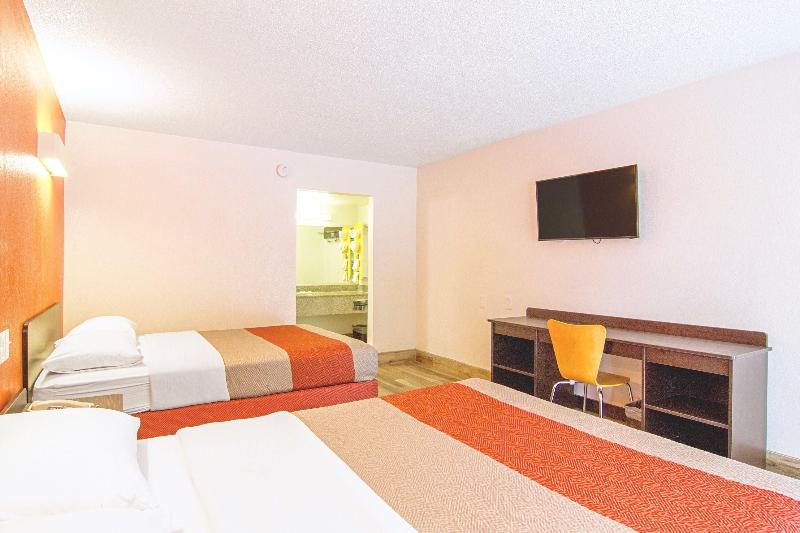 Motel 6 Starke Fl image