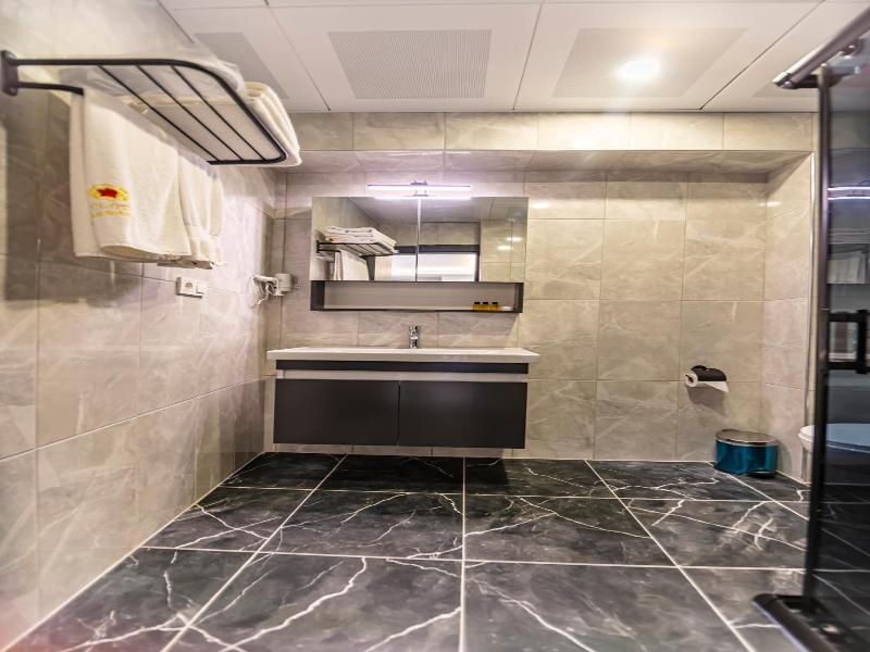 Gul Otel image