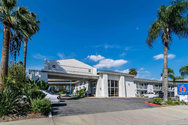 Motel 6 Redlands Ca image