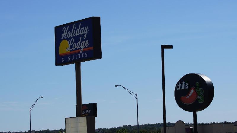 Holiday Lodge Suites