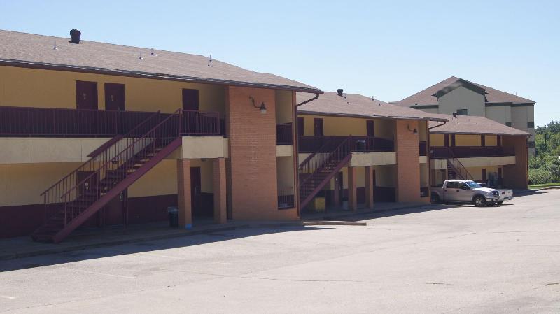 Holiday Lodge Suites