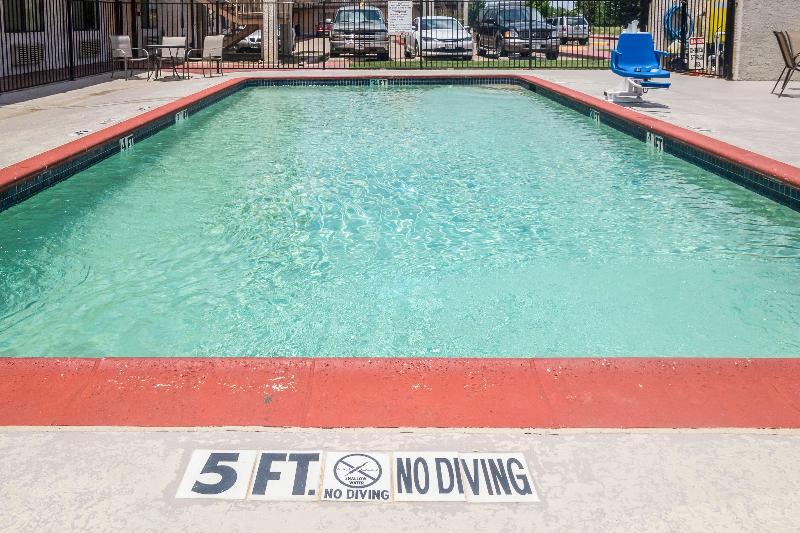 Motel 6 Mesquite Tx Rodeo Convention Ctr image