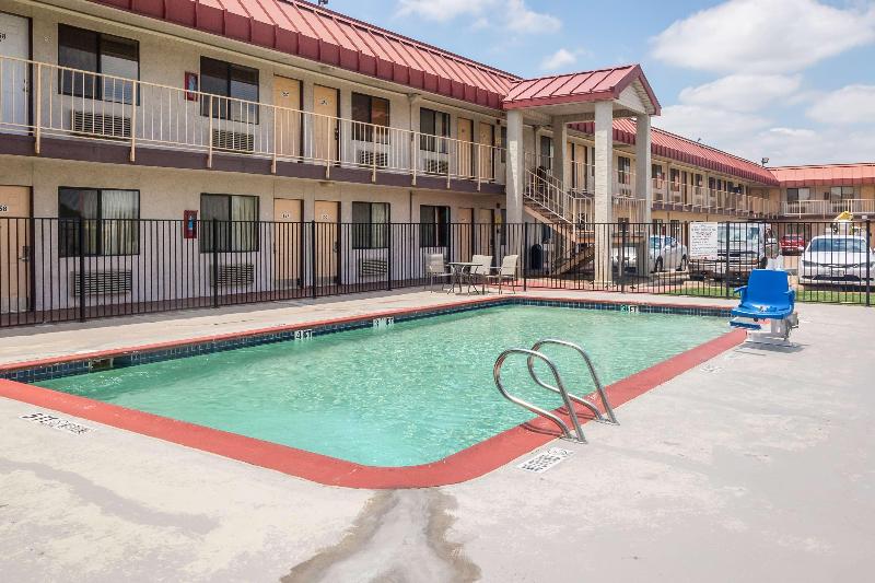 Motel 6 Mesquite Tx Rodeo Convention Ctr image