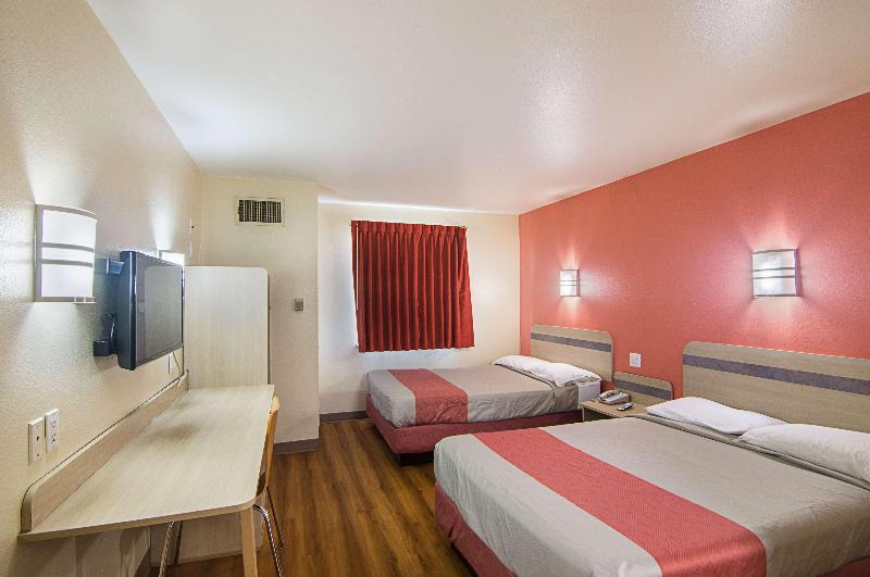 Motel 6 Terrell Tx image