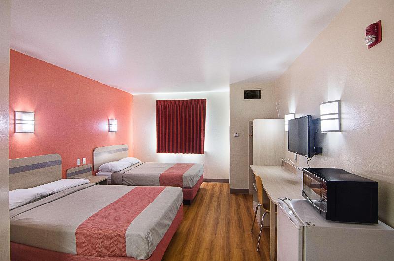 Motel 6 Terrell Tx image