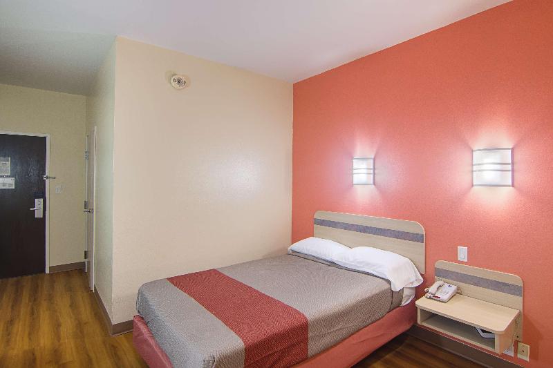 Motel 6 Terrell Tx image