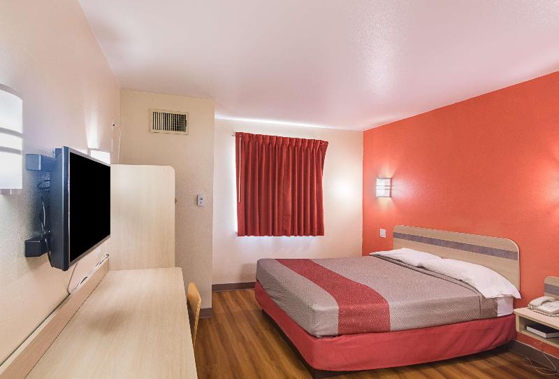 Motel 6 Terrell Tx image