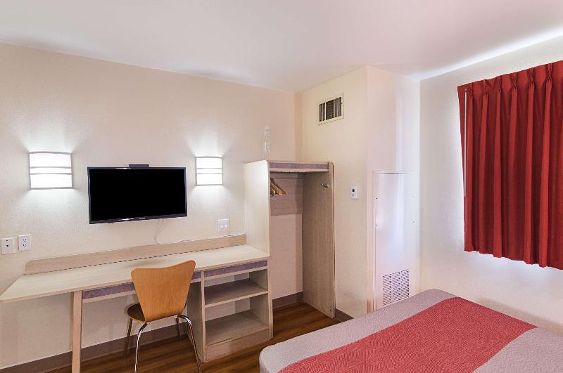 Motel 6 Terrell Tx image