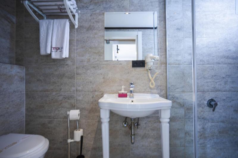 Ada Apart Otel image