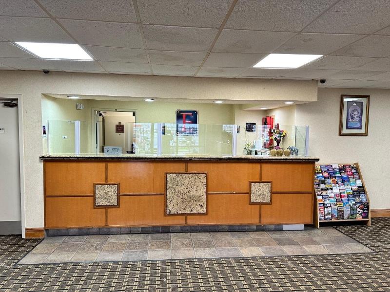Executive Inn image