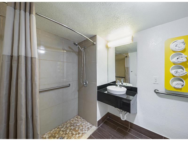 Motel 6 Grand Prairie, TX - Interstate 30 image
