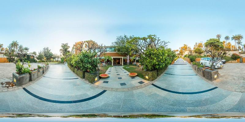 Hotel Hilltone image