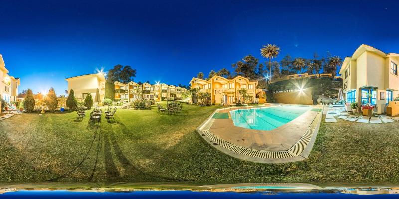 Hotel Hilltone image