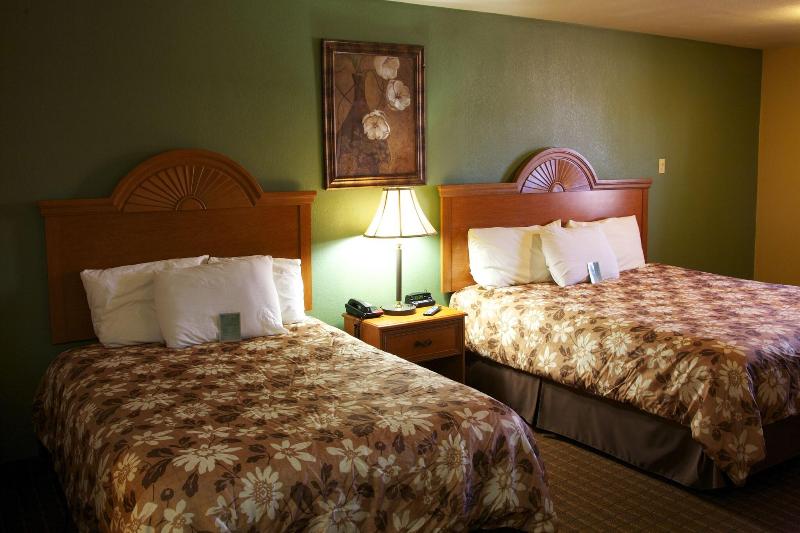 Coach Light Inn Brenham image