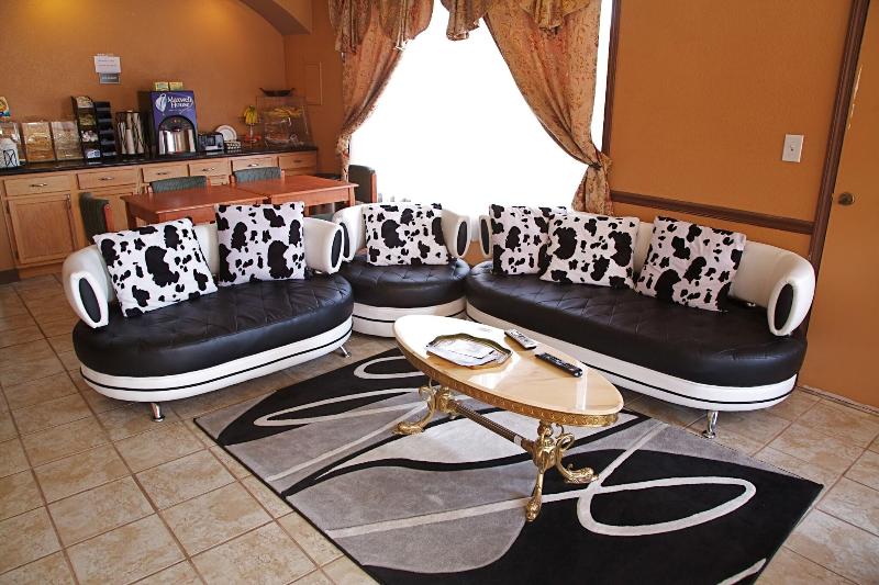 Coach Light Inn Brenham image