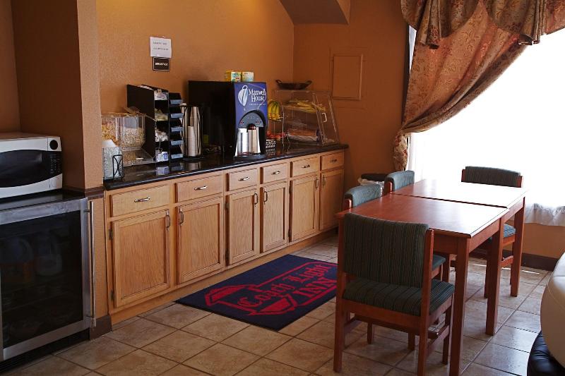 Coach Light Inn Brenham image