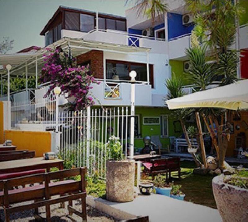 Parvaport Otel image
