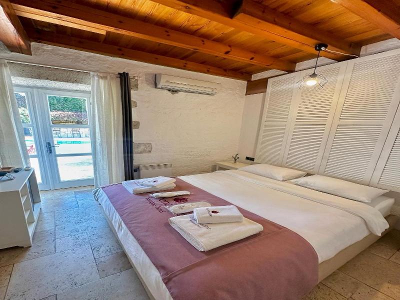 La Grenadine Hotel Adults Only image