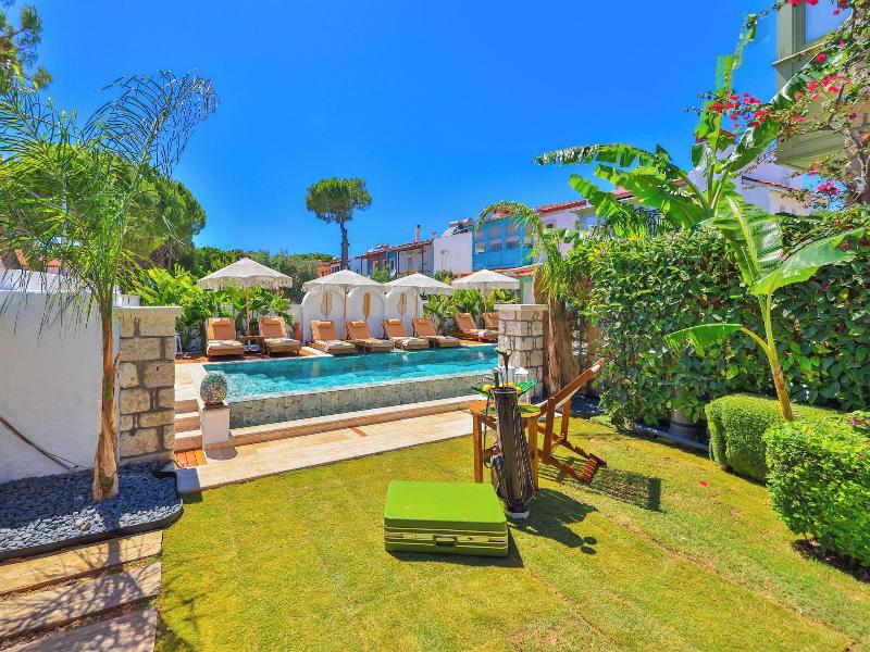 Palas Alacati Adults Only