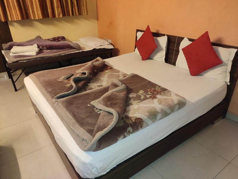 Hotel Trio Tourist image