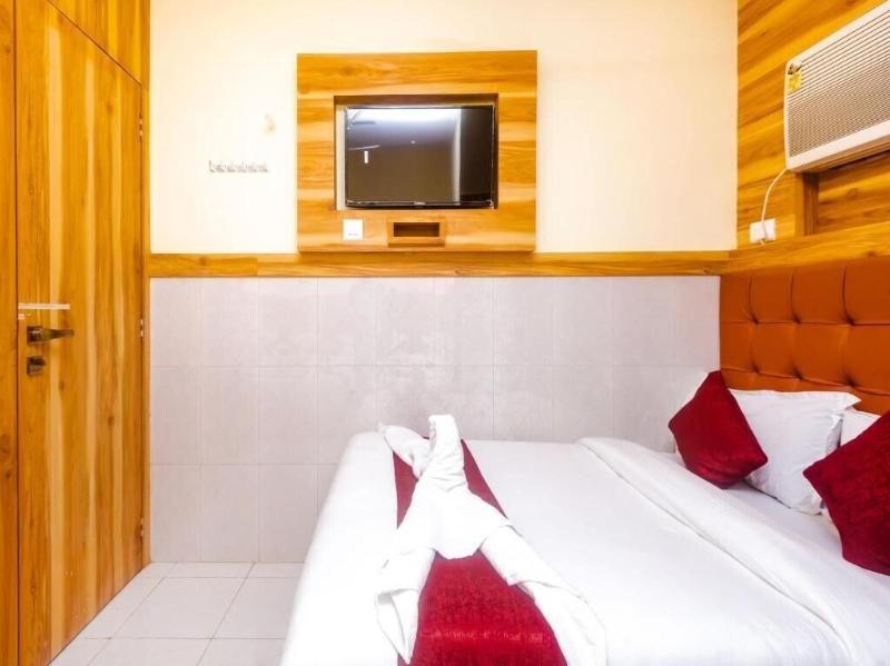 Aman Hotel Cst image